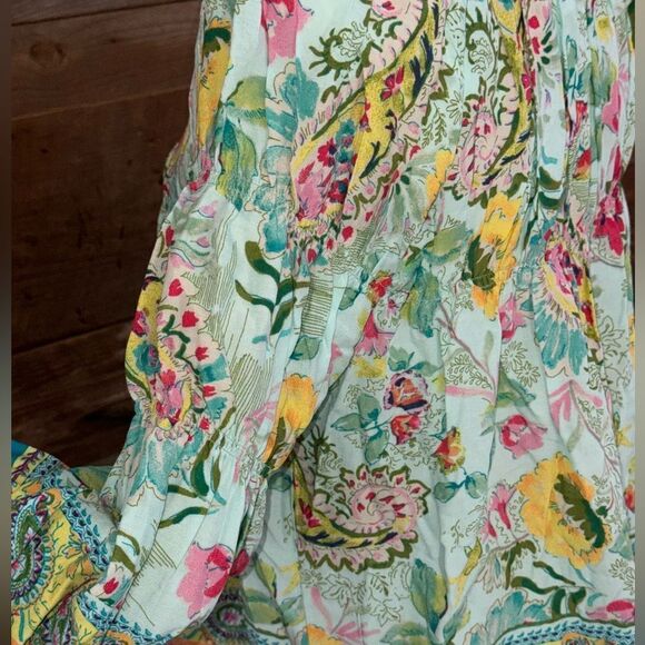 Figueroa & Flower 3/4 Border Print Sleeve Blouse - Picture 5 of 11